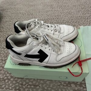 Off-White OOO Out of office "White Black" Sneakers-size 9 (EU 39)